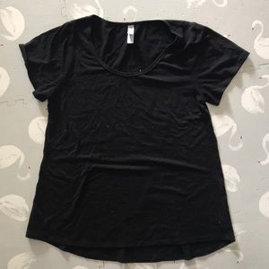 Lularoe Noir shirt